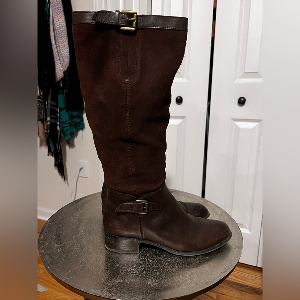 Brown suede / leader flat knee high boots